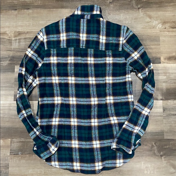 American Eagle Outfitters Green Plaid Shirt - Picture 4 of 7